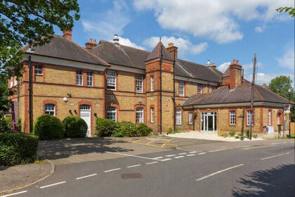 Elizabeth Lodge